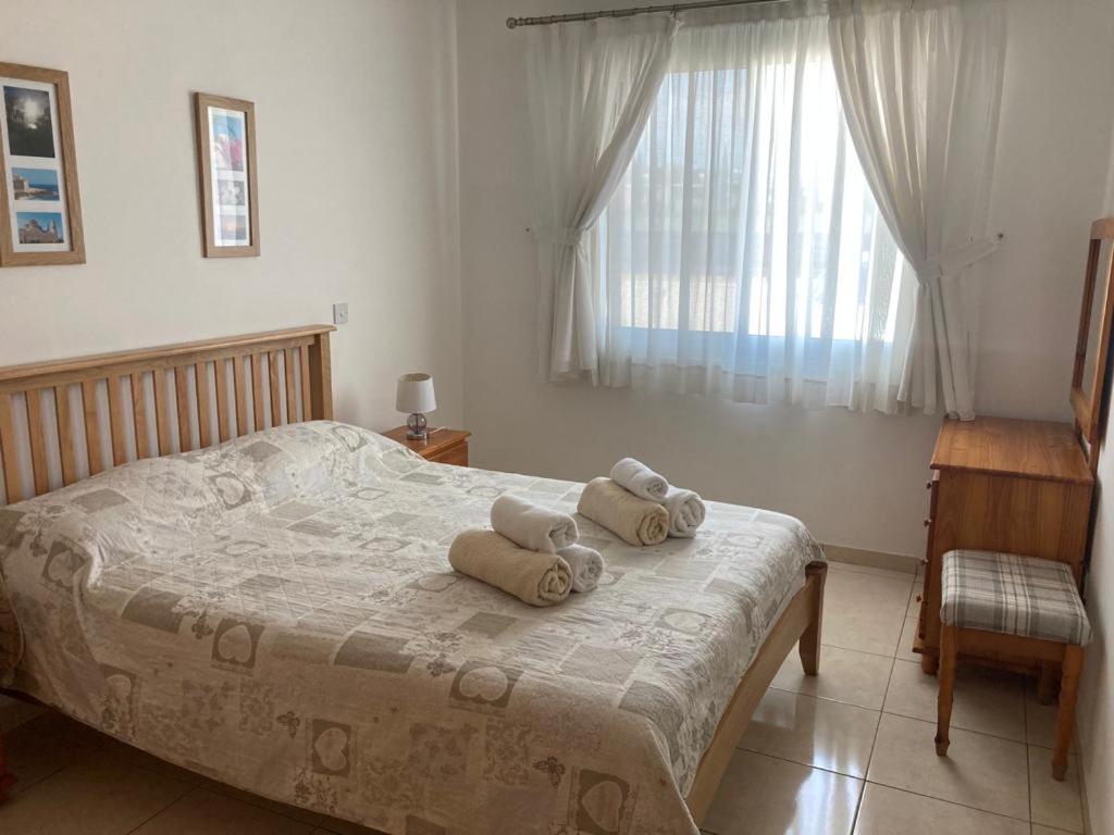 Diana 49 Apartment Paphos Bagian luar foto